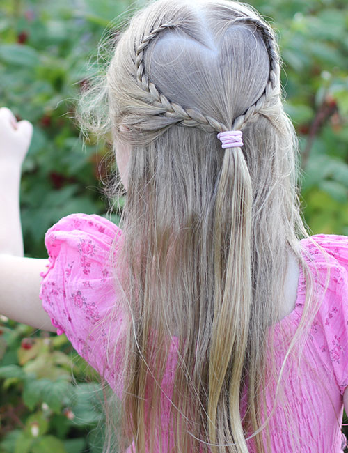 8 Penteados para Cabelo Cacheado Infantil - As meninas vão adorar!